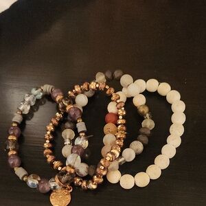 Mix Of Beaded Braceleta